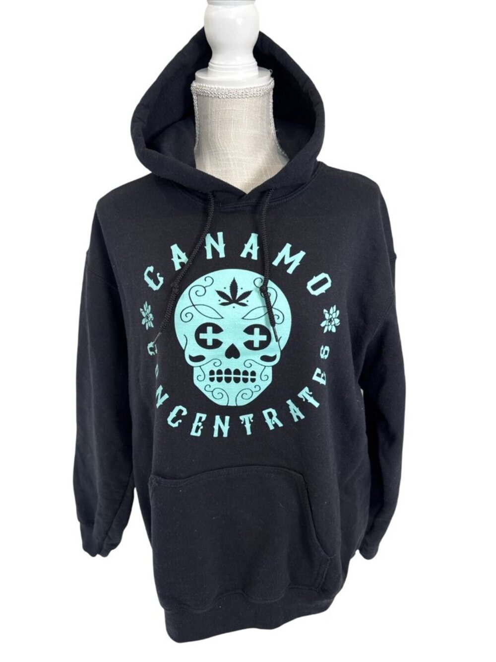 Gildan Heavy Blend Hoodie Canamo Concentrates Skull Print Black M